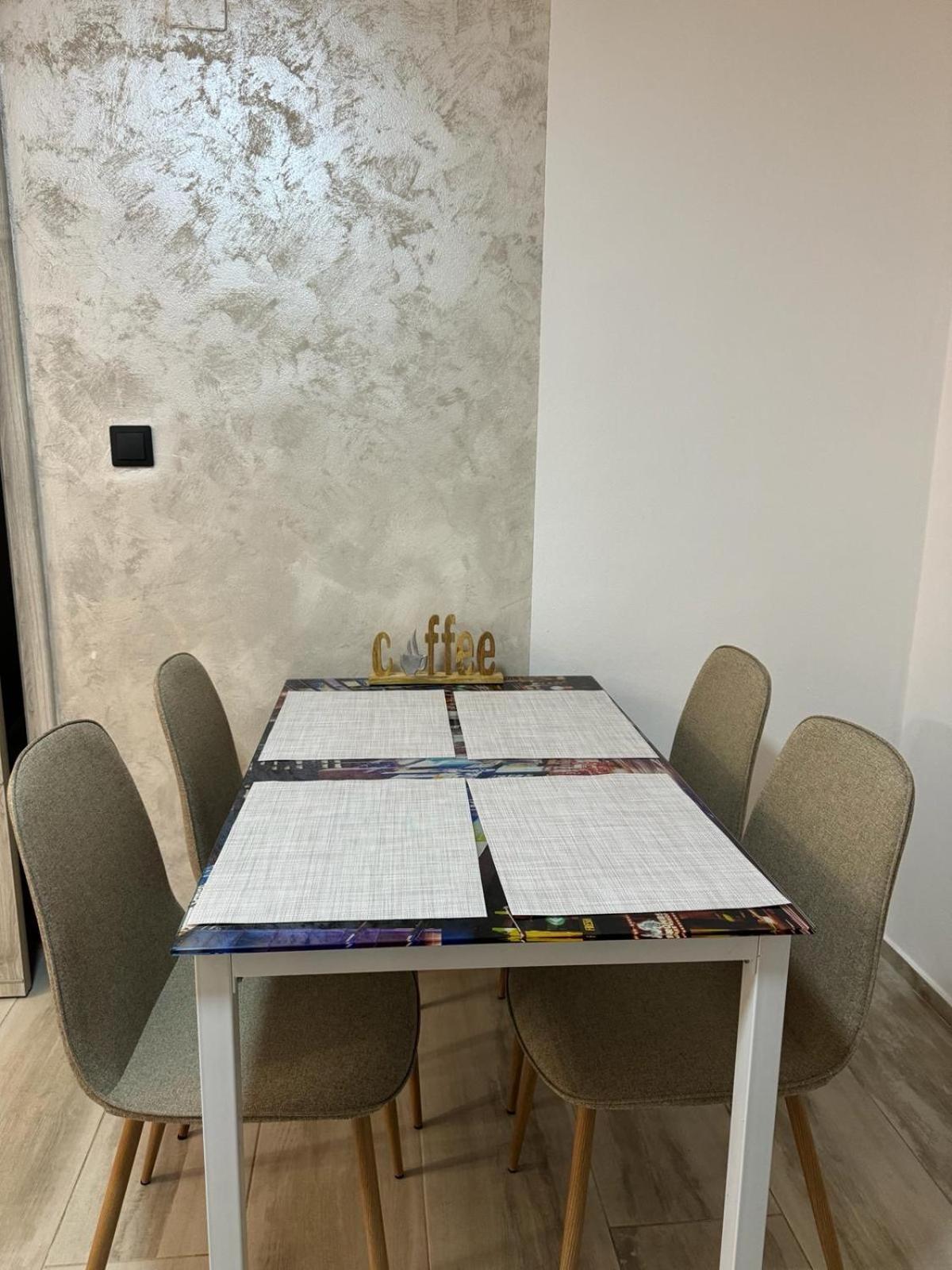 Luxury Young Residence Iasi Luaran gambar