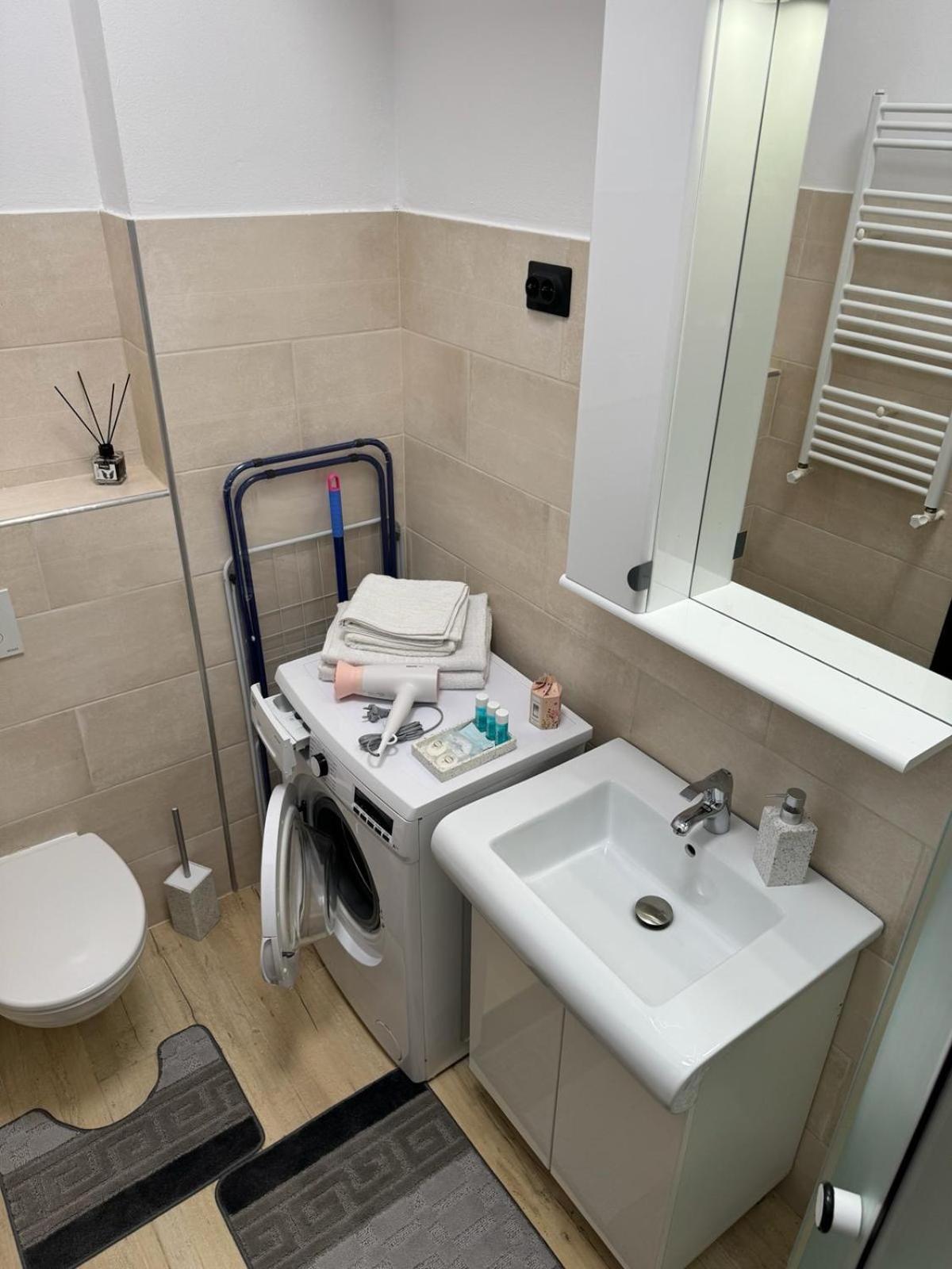 Luxury Young Residence Iasi Luaran gambar