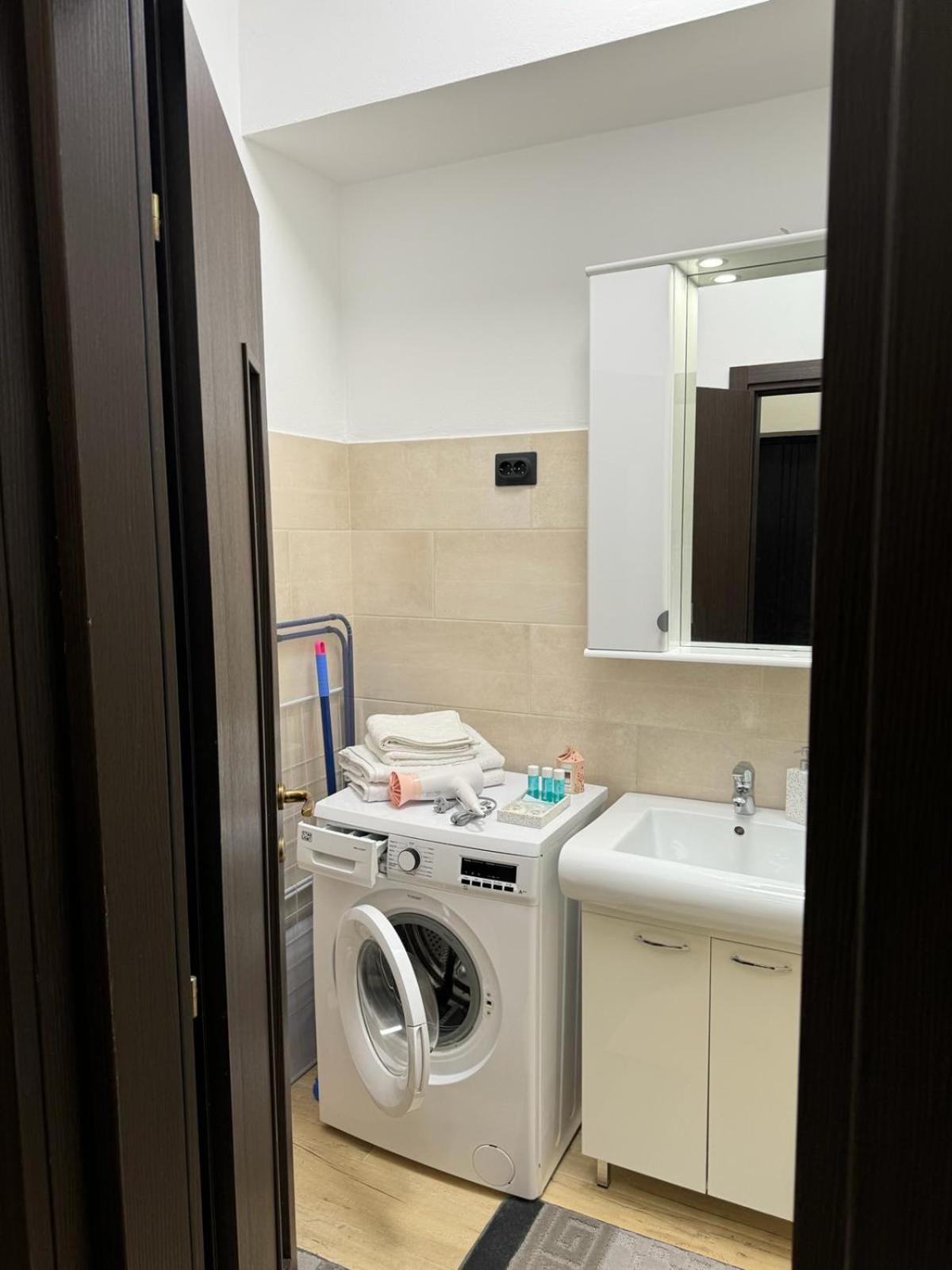 Luxury Young Residence Iasi Luaran gambar