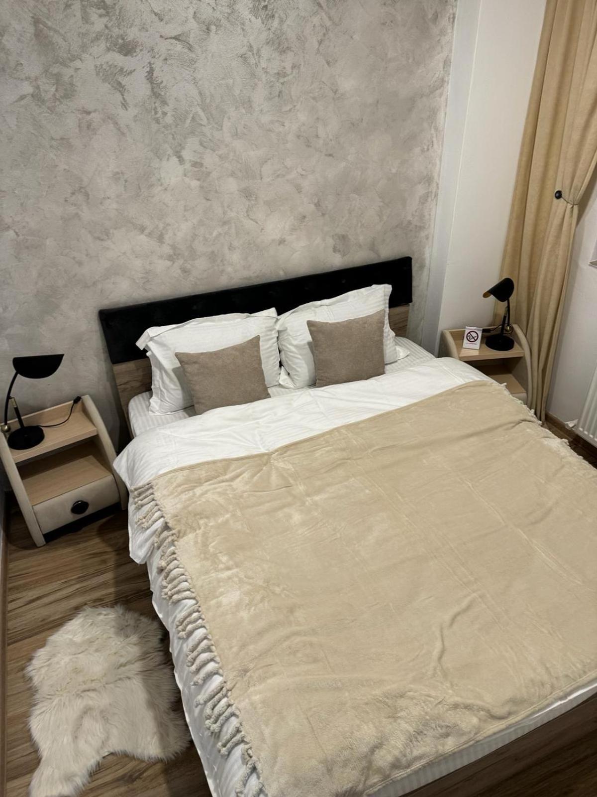 Luxury Young Residence Iasi Luaran gambar